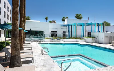 Photo 2 - DoubleTree by Hilton Phoenix Chandler