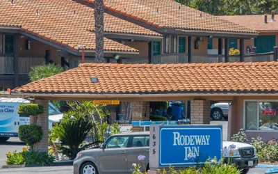 Photo 2 - Rodeway Inn Fallbrook Downtown