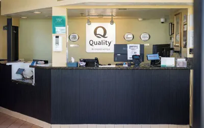 Photo 4 - Quality Inn & Suites Camarillo - Oxnard