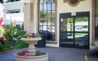Photo 2 - Quality Inn & Suites Camarillo - Oxnard
