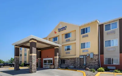 Photo 2 - Comfort Inn & Suites Waterloo - Cedar Falls