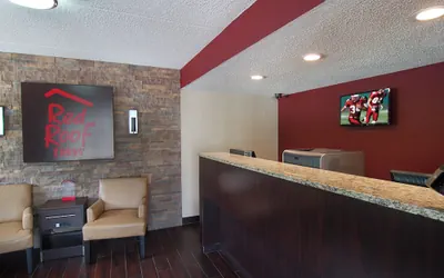 Photo 4 - Red Roof Inn Springfield, IL