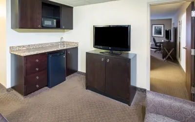 Photo 4 - Holiday Inn Airport - Portland by IHG