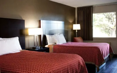 Photo 5 - Brentwood Inn & Suites
