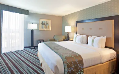 Photo 4 - Holiday Inn Long Beach Airport Hotel and Conference Center by IHG