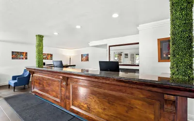 Photo 4 - Surestay Plus Hotel by Best Western Susanville