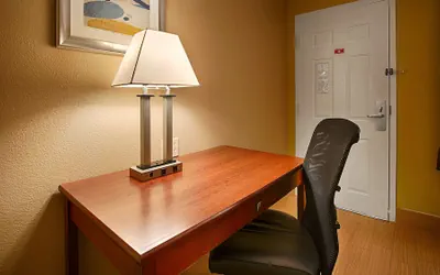 Photo 5 - Surestay Plus Hotel by Best Western Susanville
