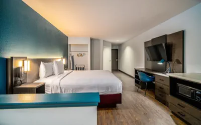 Photo 5 - Studio 6 Suites Lawndale, CA – South Bay