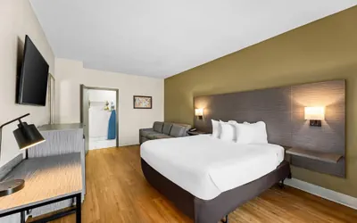 Photo 2 - Econo Lodge Greenville