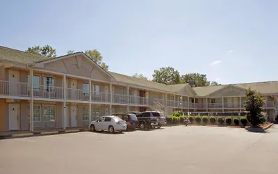 Photo 2 - Americas Best Value Inn Tuscaloosa