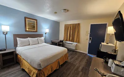 Photo 5 - Travelodge by Wyndham Wenatchee