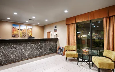 Photo 5 - Best Western Heritage Inn