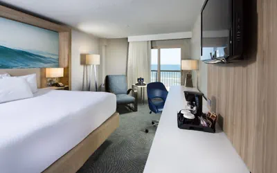 Photo 4 - Crowne Plaza Melbourne - Oceanfront by IHG