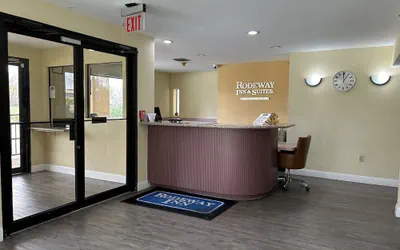 Photo 4 - Rodeway Inn & Suites Highway 290 Northwest