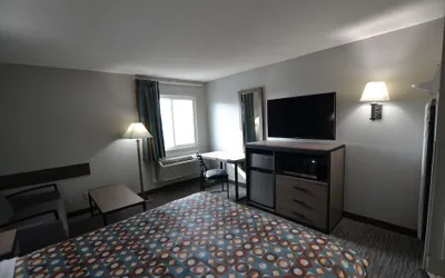 Photo 5 - Countryside Inn & Suites