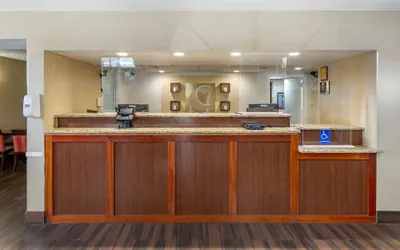 Photo 3 - Comfort Inn Edison - New Brunswick
