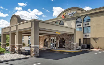 Photo 2 - Comfort Inn Edison - New Brunswick