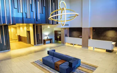 Photo 2 - Crowne Plaza Dulles Airport by IHG