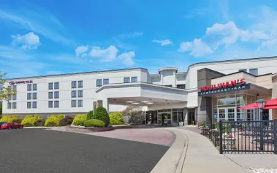 Crowne Plaza Dulles Airport by IHG