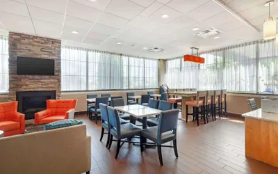 Photo 3 - Best Western Hartford Hotel & Suites