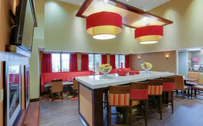 Photo 3 - Hampton Inn by Hilton Chester South