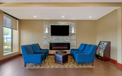 Photo 5 - Comfort Inn & Suites Macon West