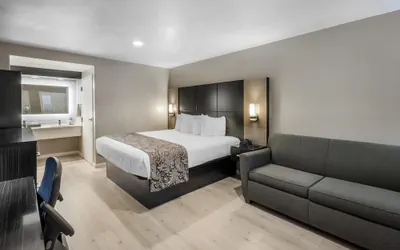 Photo 5 - SureStay Plus by Best Western Santa Clara Silicon Valley