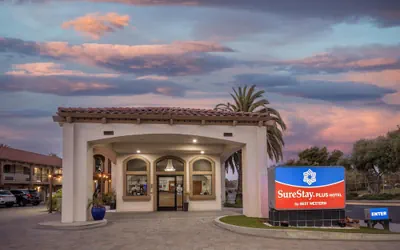 Photo 2 - SureStay Plus by Best Western Santa Clara Silicon Valley