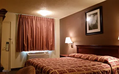Photo 4 - Travel Inn Motel