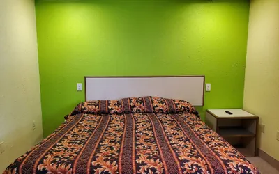Photo 5 - Travel Inn Motel