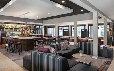 Photo 2 - Courtyard by Marriott Pleasanton