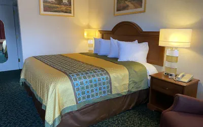 Photo 5 - Harrisonville Inn & Suites