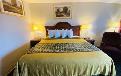Photo 2 - Harrisonville Inn & Suites