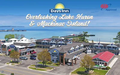 Photo 2 - Days Inn by Wyndham Mackinaw City - Lakeview