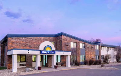 Photo 2 - Days Inn by Wyndham Sioux Falls Airport