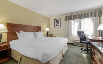 Photo 2 - Best Western Plus Augusta Civic Center Inn