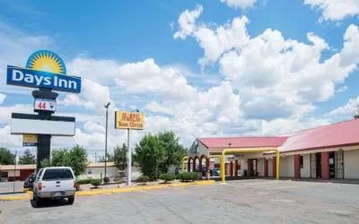 Photo 2 - Days Inn by Wyndham Gallup