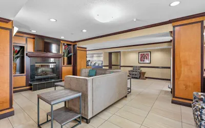 Photo 4 - Baymont by Wyndham Madison Heights Detroit Area