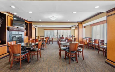 Photo 5 - Baymont by Wyndham Madison Heights Detroit Area