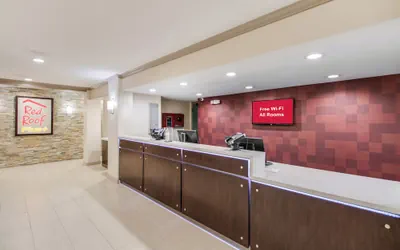 Photo 5 - Red Roof Inn PLUS+ Dallas – Addison