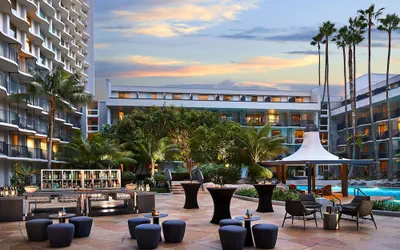 Photo 3 - Los Angeles Airport Marriott