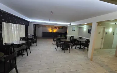 Photo 4 - Copley Inn & Suites By OYO Akron OH