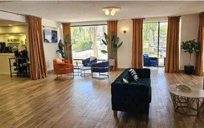 Photo 3 - L3 Oasis Hotel