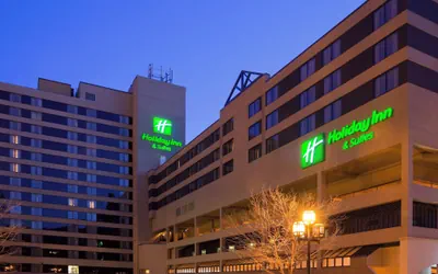 Photo 2 - Holiday Inn & Suites Duluth Downtown by IHG