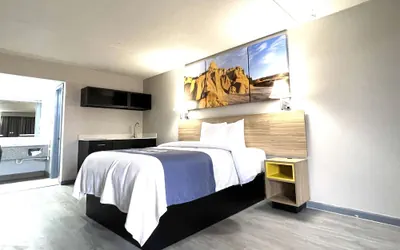 Photo 2 - Days Inn by Wyndham Salina South