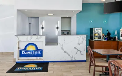 Photo 3 - Days Inn by Wyndham Salina South