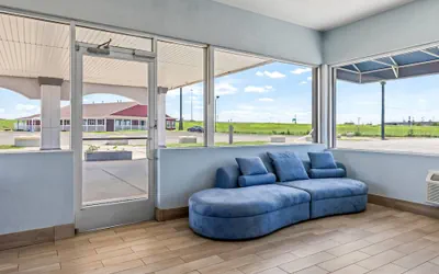 Photo 5 - Days Inn by Wyndham Salina South