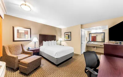 Photo 5 - Best Western Markita Inn