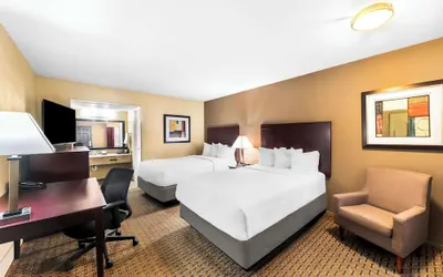 Photo 4 - Best Western Markita Inn
