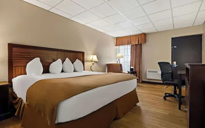 Photo 2 - Rodeway Inn McPherson East